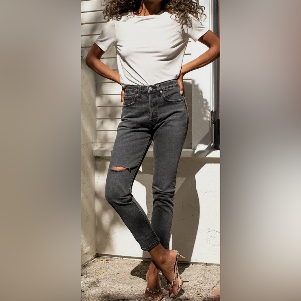 Levi’s 501 Skinny jeans, 26.